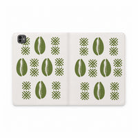 Étui folio Muta motif cauris vert, format iPad Pro 11 pouces (M4)