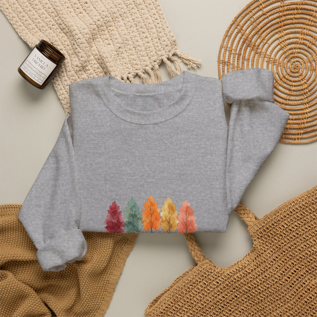 Sweat-shirt « Fall Trees » Muta porté en intérieur
