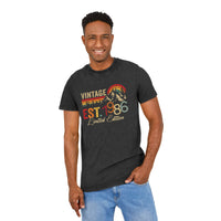 T-shirt acid wash « EST. 1986 » Muta coloris Black, porté de face