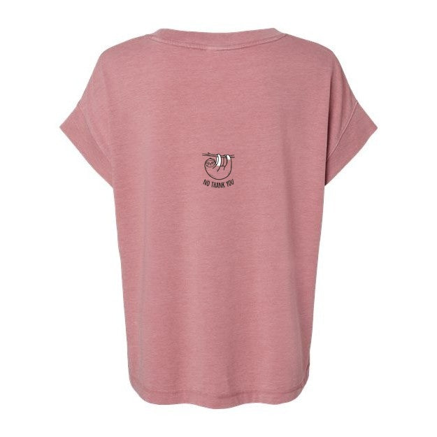 T-shirt Muta coloris rose délavé, vu de dos avec petit imprimé paresseux « No Thank You »