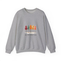 Sweat-shirt « Fall Trees » aquarelle Muta coloris Sport Grey, porté de face