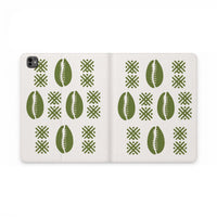 Étui folio Muta motif cauris vert, format iPad Pro 13 pouces (M4)
