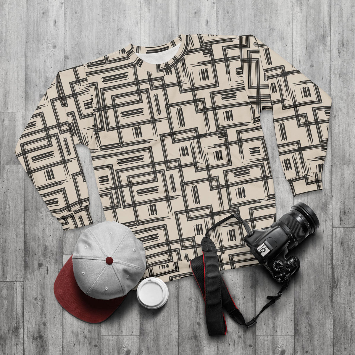 Sweat-shirt Muta à imprimé grille géométrique, mise à plat avec accessoires