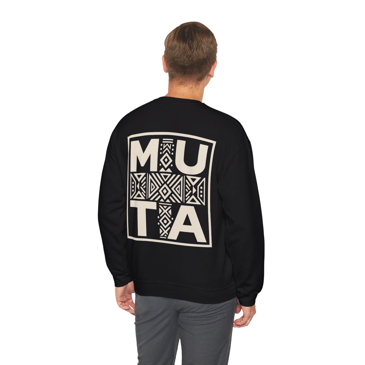 Sweat-shirt « MUTA Tribal Cross », à plat sur fond clair