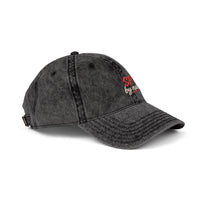 Casquette dad Muta, détail de la boucle métal finition laiton