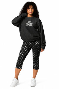 Oversize t-shirt and polka dot capri pants