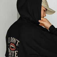 Sweat à capuche « I don't bite » Muta coloris Black, vue de dos alternative