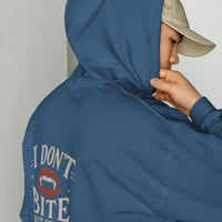 Sweat à capuche « I don't bite » Muta coloris Indigo Blue, vue de dos alternative
